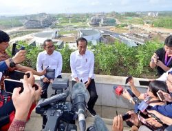 Hari Kedua di IKN, Presiden Ajak Media Tinjau Kawasan Istana Kepresidenan