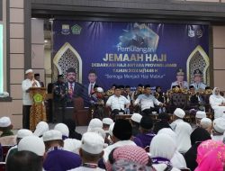 Gubernur Al Haris Sambut Kepulangan 444 Jemaah Haji Jambi Kloter 27, Sampaikan Terima Kasih Kepada Petugas Haji Yang Mendampingi