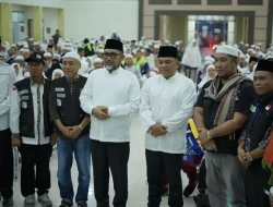 Sekda Budhi Hartono S. Sos MT menyambut Kepulangan Jamaah Haji Asal Kab. Muaro Jambi