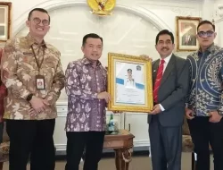 Gubernur Jambi Terima Sertifikat Penghargaan Top GPR Figure Award 2024