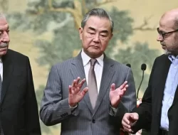 Menteri Luar Negeri Cina Tengahi Rekonsiliasi Hamas-Fatah
