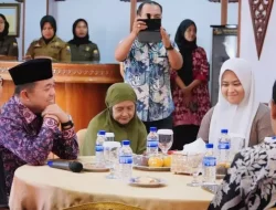 Gubernur Al Haris: Pemprov Fasilitasi Pemberian Tali Asih Kepada Keluarga Nenek Hapsah