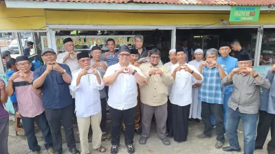 Usai Salat Jum’at, Guntur Silaturahmi bersama Tokoh Masyarakat Kecamatan Pasar