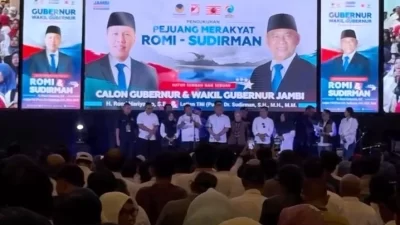 Ribuan Warga Hadiri Pengukuhan Pejuang Rakyat Romi-Sudirman, Romi: Komitmen untuk Jambi yang Merakyat