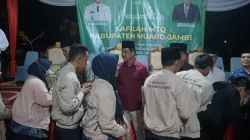 Penjabat_Bupati_Kab_Muaro_Jambi_Menyambut_Kedatangan_Para_Kafilah_MTQ_Asal_Kabupaten_Muaro_Jambi