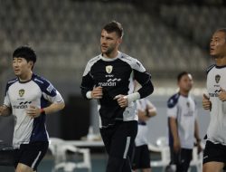 Timnas Indonesia Curi 1 Poin Berharga, Debut Maarten Paes Curi Perhatian