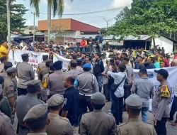 Protes Masyarakat Warnai Penetapan Muhammad Rifaldi anak Al Haris sebagai Ketua DPRD Merangin