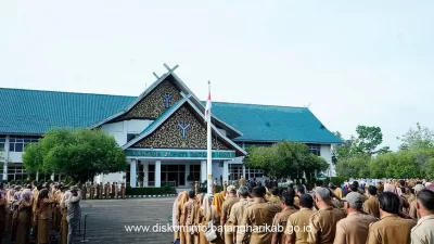Apel Gabungan Rutin Pemkab Batanghari dan Penyerahan Hadiah Lomba HUT RI Ke-79