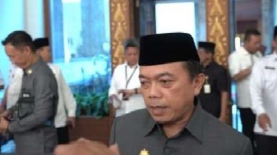 Gubernur Al Haris Tetapkan Kenaikan UMP Jambi Tahun 2025 Sebesar 6,5 Persen