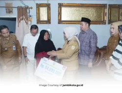Pemkot Jambi Bersama BPJS dan KPU Santuni Petugas KPPS, Pj Wali Kota : Bukti Negara Hadir