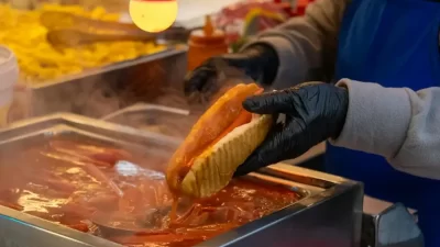 Kim Jong-un Larang Rakyat Korea Utara Konsumsi Hot Dog karena Dianggap Kebarat-baratan