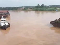 10 Saksi Diperiksa Kasus Tongkang Tabrak Tiang Jembatan Muara Tembesi