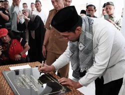 Hadiri Tabligh Akbar, Bupati Batang Hari Resmikan Masjid Wattini