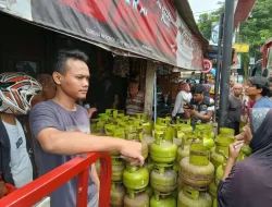 Seorang Lansia Meninggal Usai Antre Gas Elpiji 3 Kg