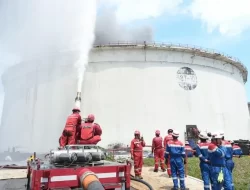 Waduh! Tangki Kilang Pertamina Cilacap Terbakar