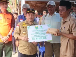 Gubernur Jambi Serahkan Bantuan untuk Korban Kebakaran di Tanjung Jabung Timur