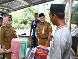 Wali Kota Jambi Salurkan Bantuan untuk Korban Rumah Roboh
