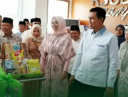 Bupati Batanghari Kunjungi Pasien RSUD Hamba di Hari Raya Idul Fitri