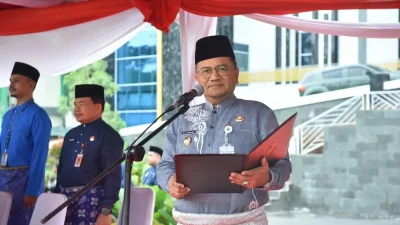 Pemkot Jambi Gelar Upacara Hardiknas 2025 di Tengah Rintik Hujan