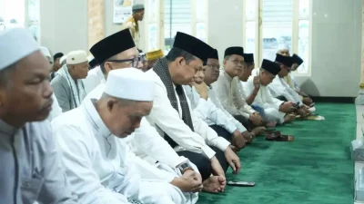 Bupati Muaro Jambi Sholat Idul Adha 1446 H Bersama Warga Desa Teluk Raya