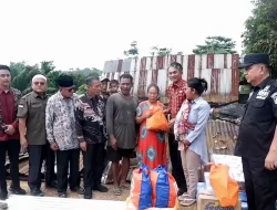 Junaidi Mahir Salurkan Bantuan kepada Korban Kebakaran di Bukit Baling