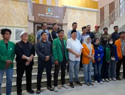 Demonstrasi Tertib, Pimpinan DPRD Kota Jambi Ajak Mahasiswa Berdiskusi