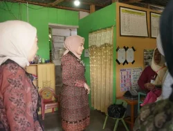 Bunda PAUD Muaro Jambi Tinjau TK Al Muhajirin Sungai Bahar