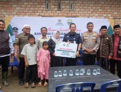 Bedah Rumah Baznas 2025 Dimulai, Zaenah Wulandari Jadi Penerima Pertama di Muaro Jambi