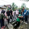 Gotong Royong Bersama Warnai Alun-Alun Batang Hari