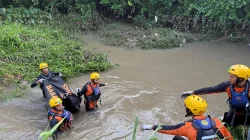 Bocah 7 Tahun Hanyut Saat Bermain Hujan di Jambi Ditemukan Meninggal
