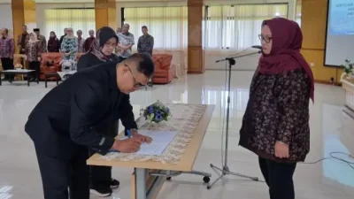 YPJ Sah Kelola Unbari, Dr Yunan Surono Dilantik Jadi Pj Rektor