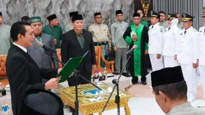 Fadhil Arief Lantik Pejabat Administrator dan Pengawas Batang Hari